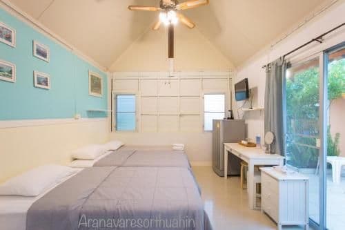 Holiday Home with garden view