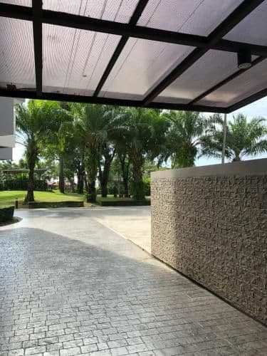 Studio Apartment with Sea View