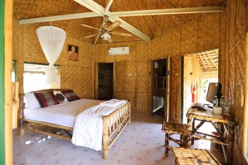 Deluxe Bungalow with Garden View
