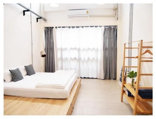 เดอะ คอมพาเนียน โฮสเทล (The Companion Hostel)0