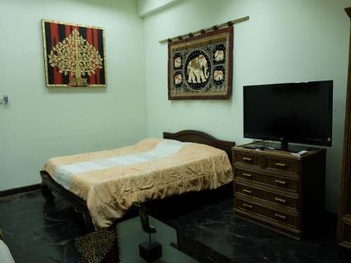 Two-Bedroom Apartment with Balcony and Sea View - High Floor