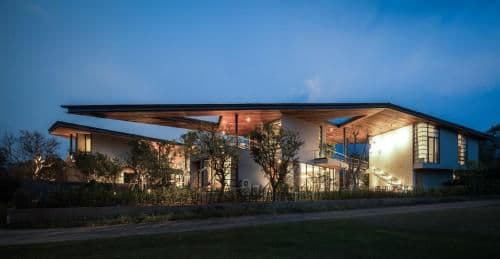GLIDING VILLA WEST (3 BEDROOM)