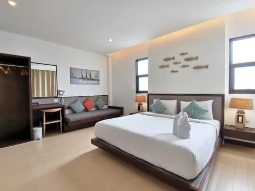 Deluxe King Room