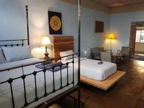Triple Room with Shared Bathroom 03
