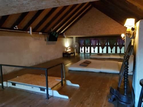 Triple Room with Shared Bathroom 06