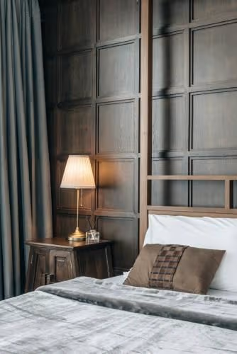 Deluxe Queen Room