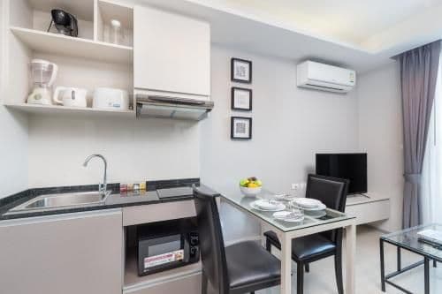 Studio Apartment