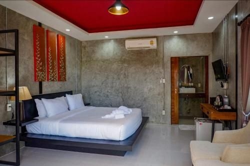 เดอะ ลอฟต์ พันวา รีสอร์ท (The Loft Panwa Resort)1