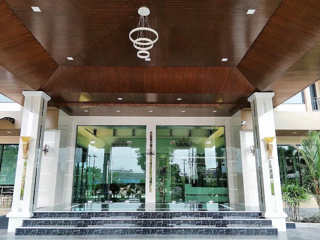 เอทีเค การ์เดน ฮิลล์ โฮเต็ล (ATK Garden Hills Hotel)4