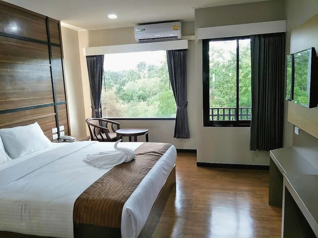 เอทีเค การ์เดน ฮิลล์ โฮเต็ล (ATK Garden Hills Hotel)1