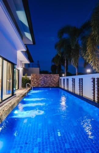 Modern Villa by Smart Home Modern Villa by Smart Home