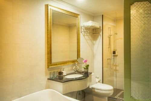 Deluxe King Room