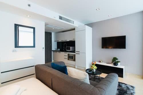 One-Bedroom Apartment