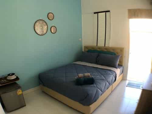 The Shacks Shacks - Queen Bed, Kitchen & Parking The Shacks Shacks - Queen Bed, Kitchen & Parking