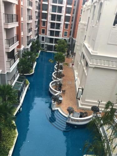 Deluxe Double or Twin Room with Pool View