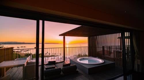 Executive Twin with Jacuzzi
