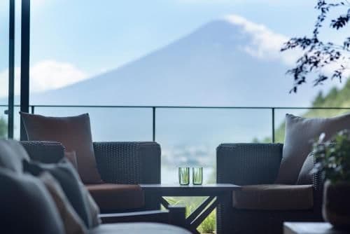 Executive Suite with Mountain and Lake View