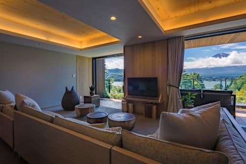 Executive Suite with Mountain and Lake View