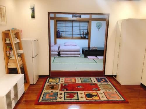 Apartment With Shared Bathroom