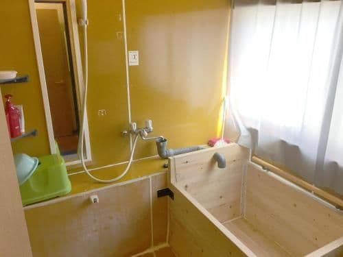 Twin Room with Shared Bathroom
