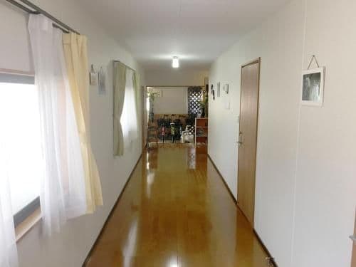 Twin Room with Shared Bathroom