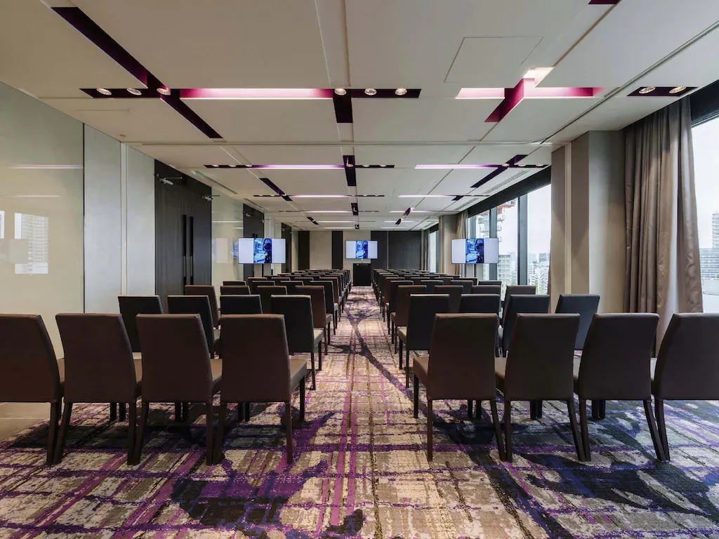 โรงแรมคอมแฟ็ค (Hotel Comfact)4