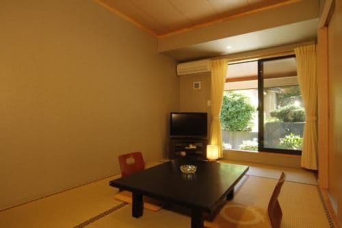 Japanese-Style Standard Room with Shared Bathroom - Smoking