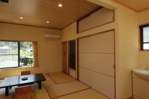 Japanese-Style Superior Room with Shared Bathroom - Smoking