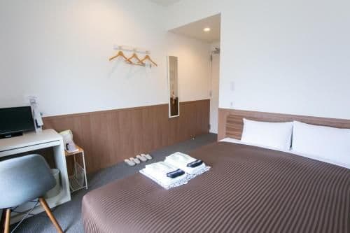 Double Room with Queen Size Bed