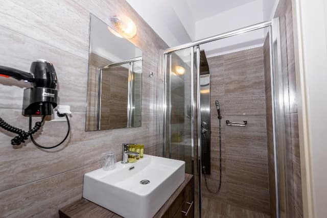 SUITE WITH PRIVATE POOL
