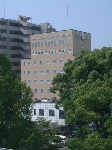 Plaza Hotel Fujinoi1
