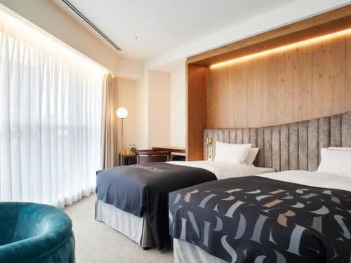 Deluxe Corner Twin Room - 2 adult