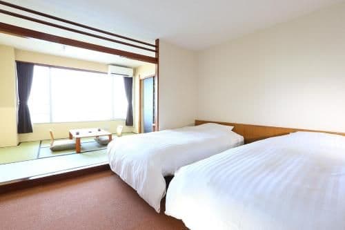 Room with Tatami Area and City View - Smoking