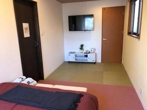 Quadruple Room with Shared Bathroom