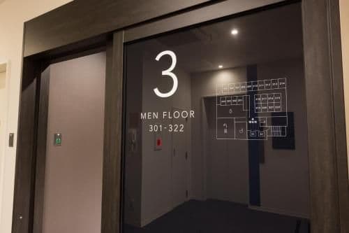 Male Cabin