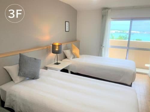 Twin Room with Sea View