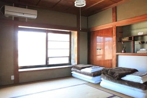 Japanese-Style Twin Room with Shared Bathroom