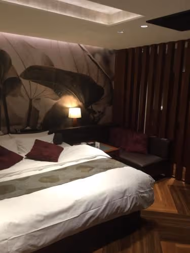 Deluxe Double Room Selected at Check-in
