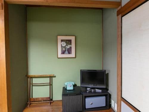 Japanese-Style Twin Room with Shared Bathroom - Non-Smoking
