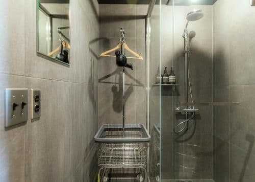 Single Bed in Male Dormitory Room with Shared Bathroom