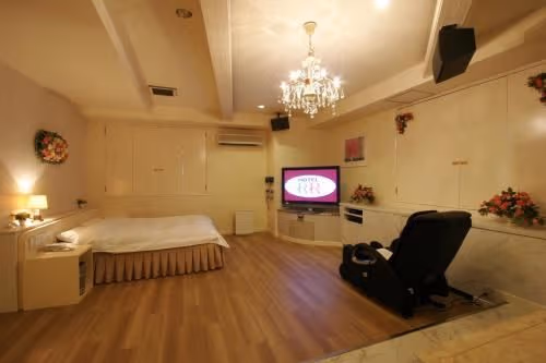 Standard Queen Room