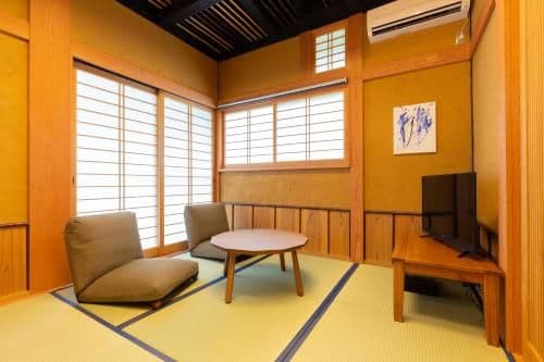 Standard Twin Room E