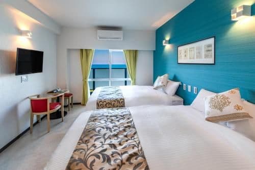 Standard Twin Room with Sea View