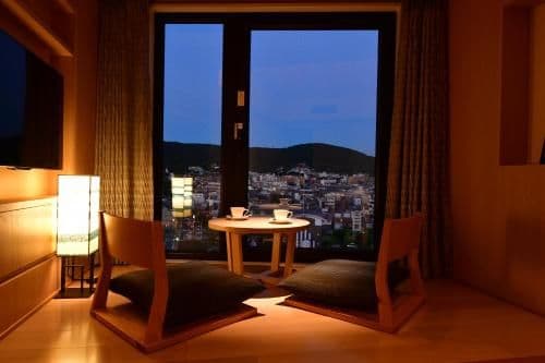 Superior Twin Room with Mountain View