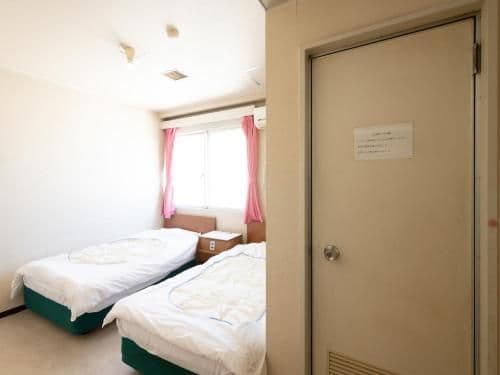 Twin Room - Smoking