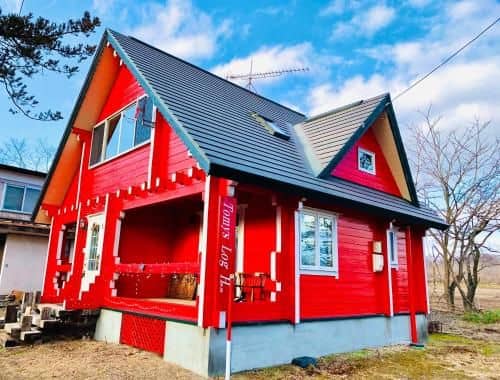 Tomy's Log House in the Wood - Need Own CAR Tomy's Log House in the Wood - Need Own CAR