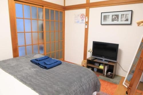 Economy Triple Room
