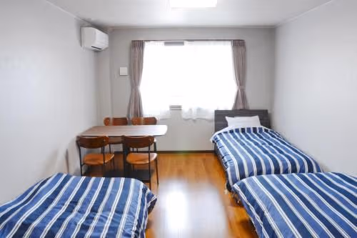 Economy Triple Room