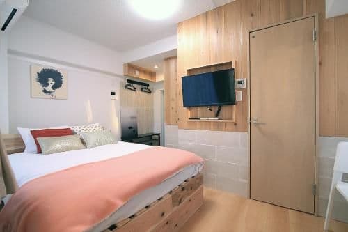 Apartment with Shower