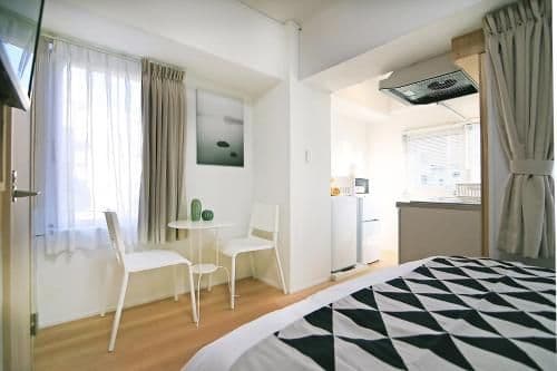 Apartment with Shower